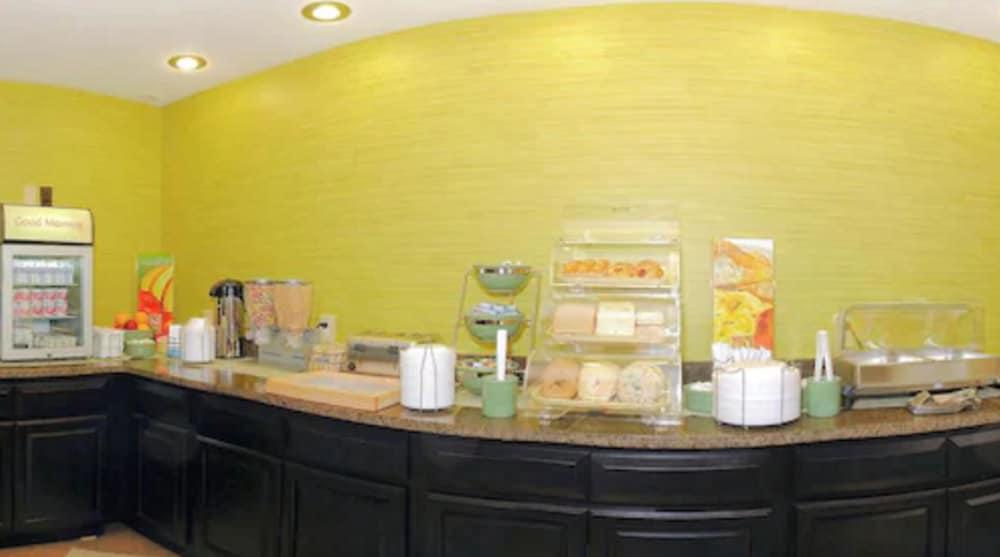 Covington Quality Inn מראה חיצוני תמונה