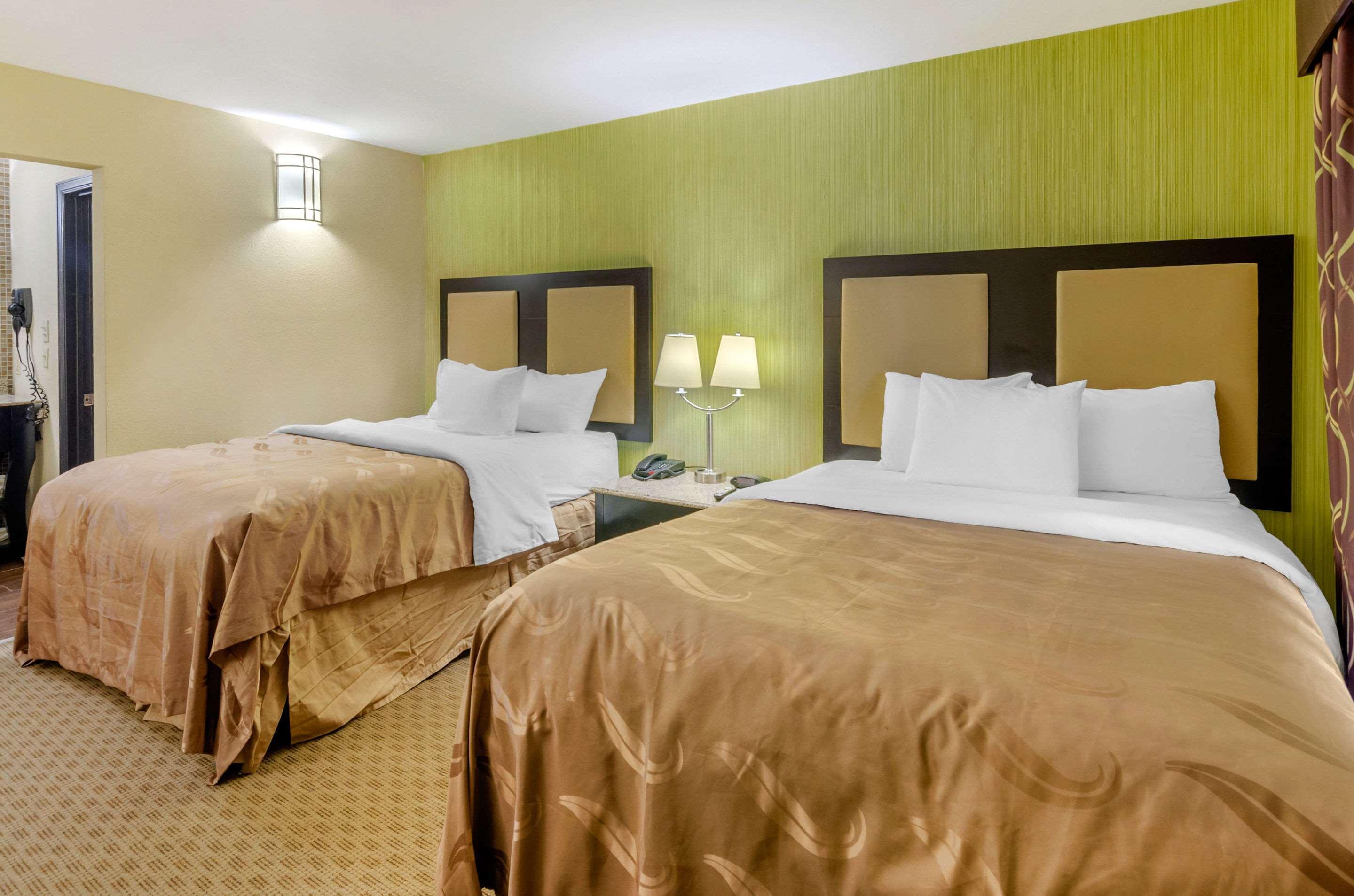 Covington Quality Inn מראה חיצוני תמונה
