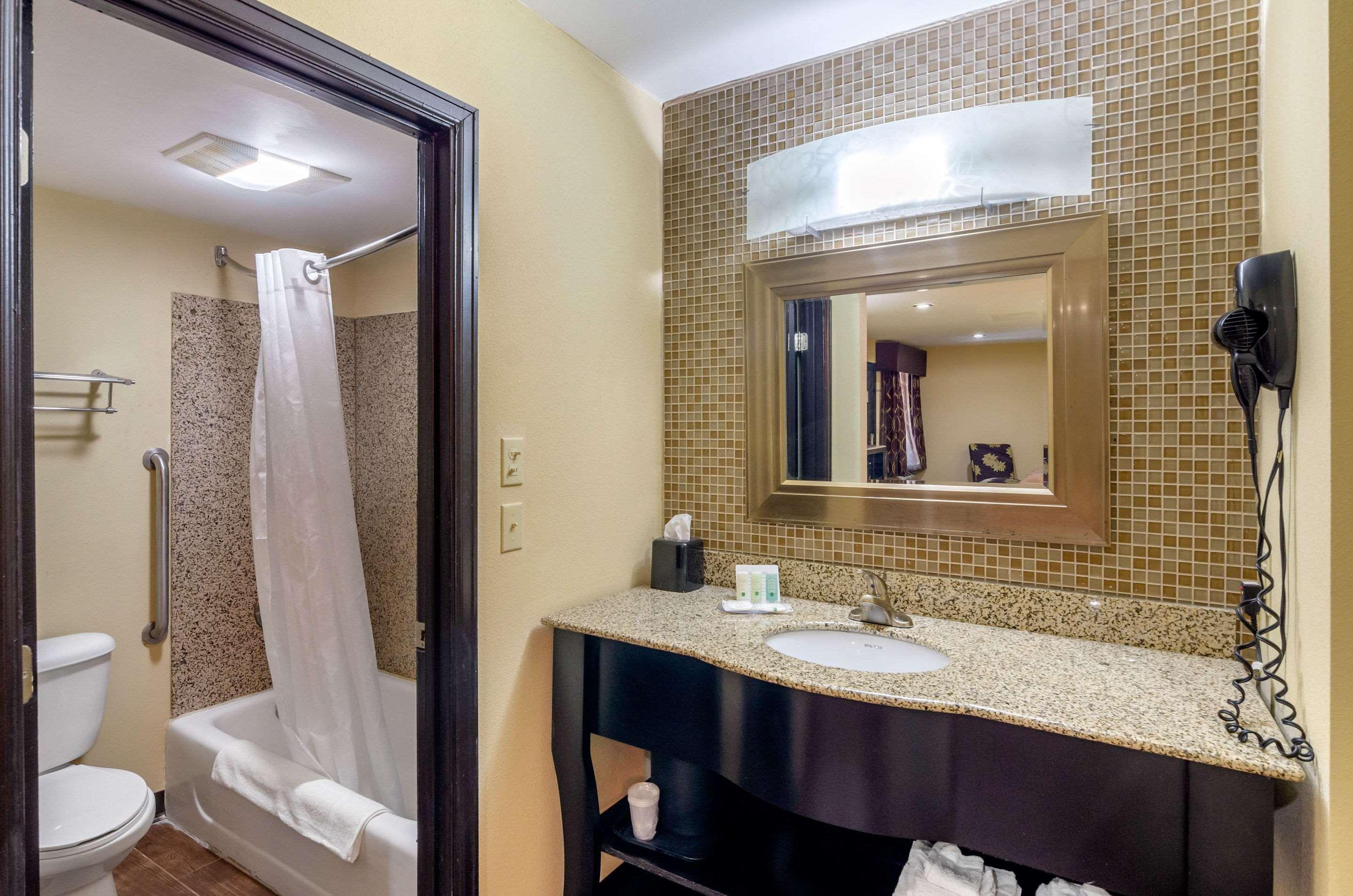 Covington Quality Inn מראה חיצוני תמונה