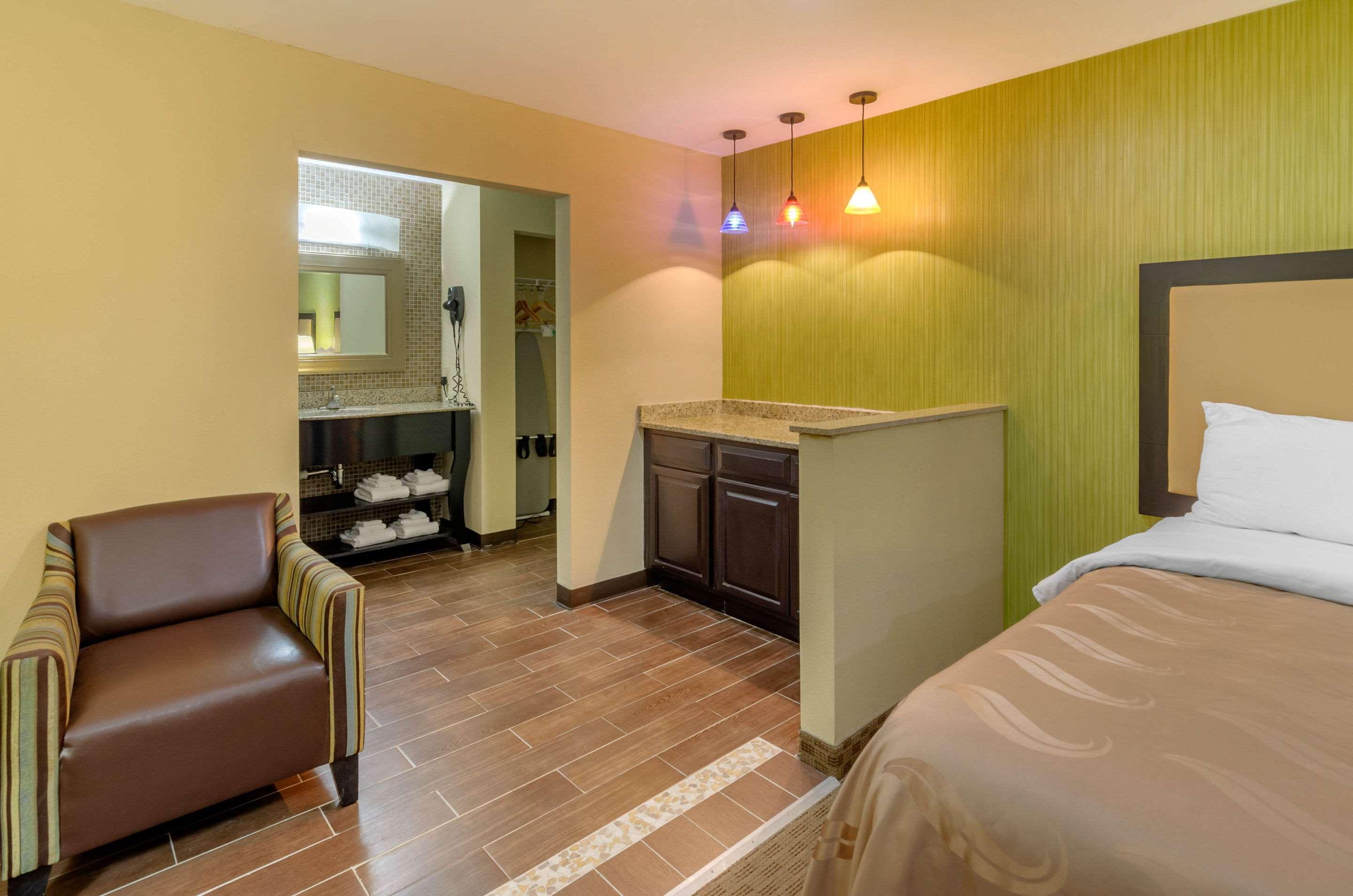 Covington Quality Inn מראה חיצוני תמונה