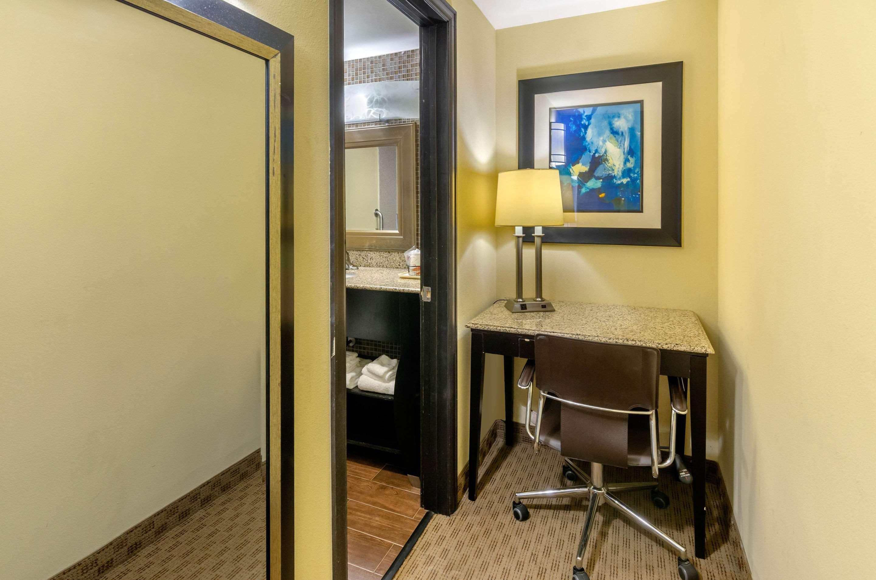 Covington Quality Inn מראה חיצוני תמונה