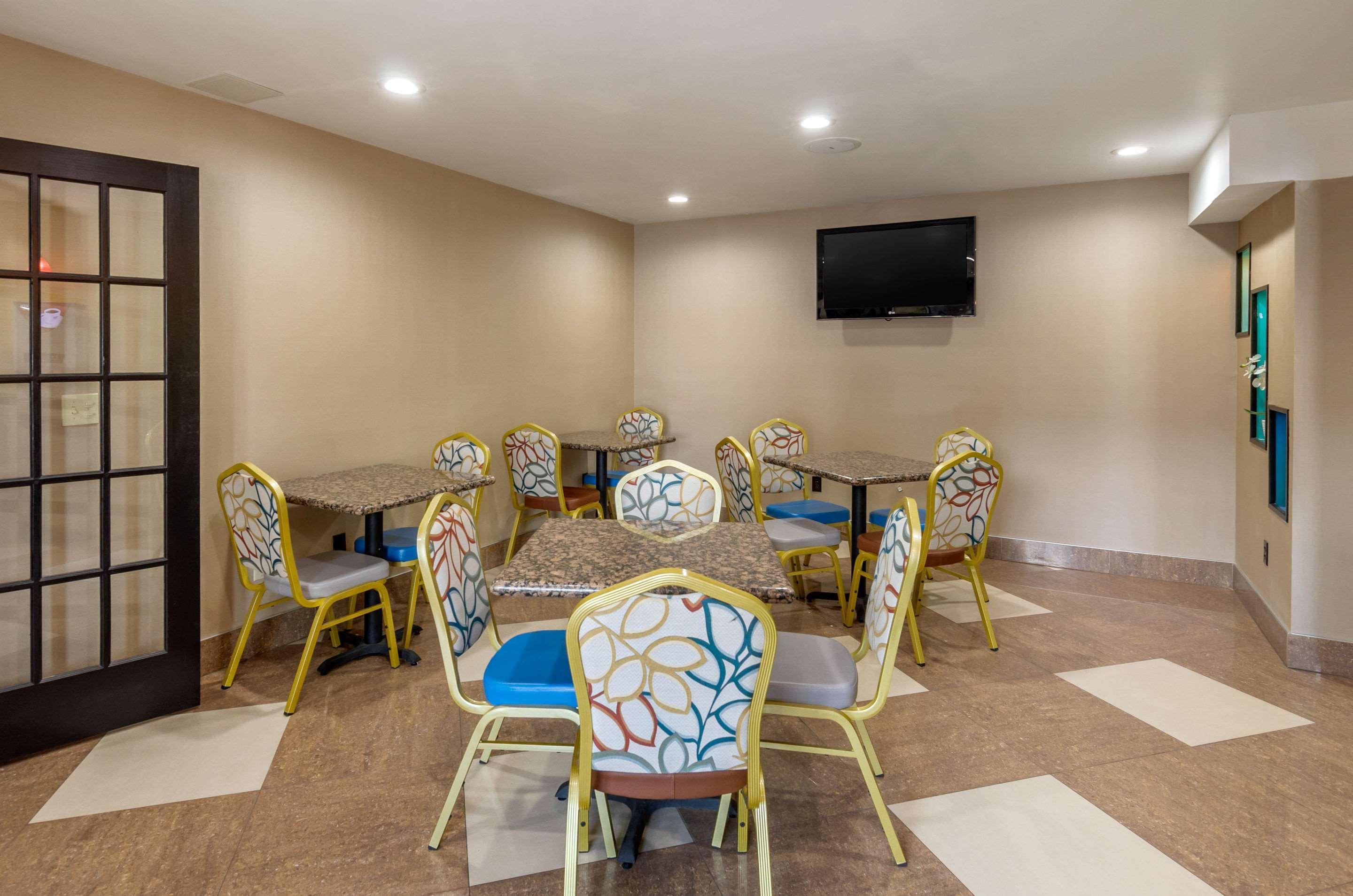 Covington Quality Inn מראה חיצוני תמונה
