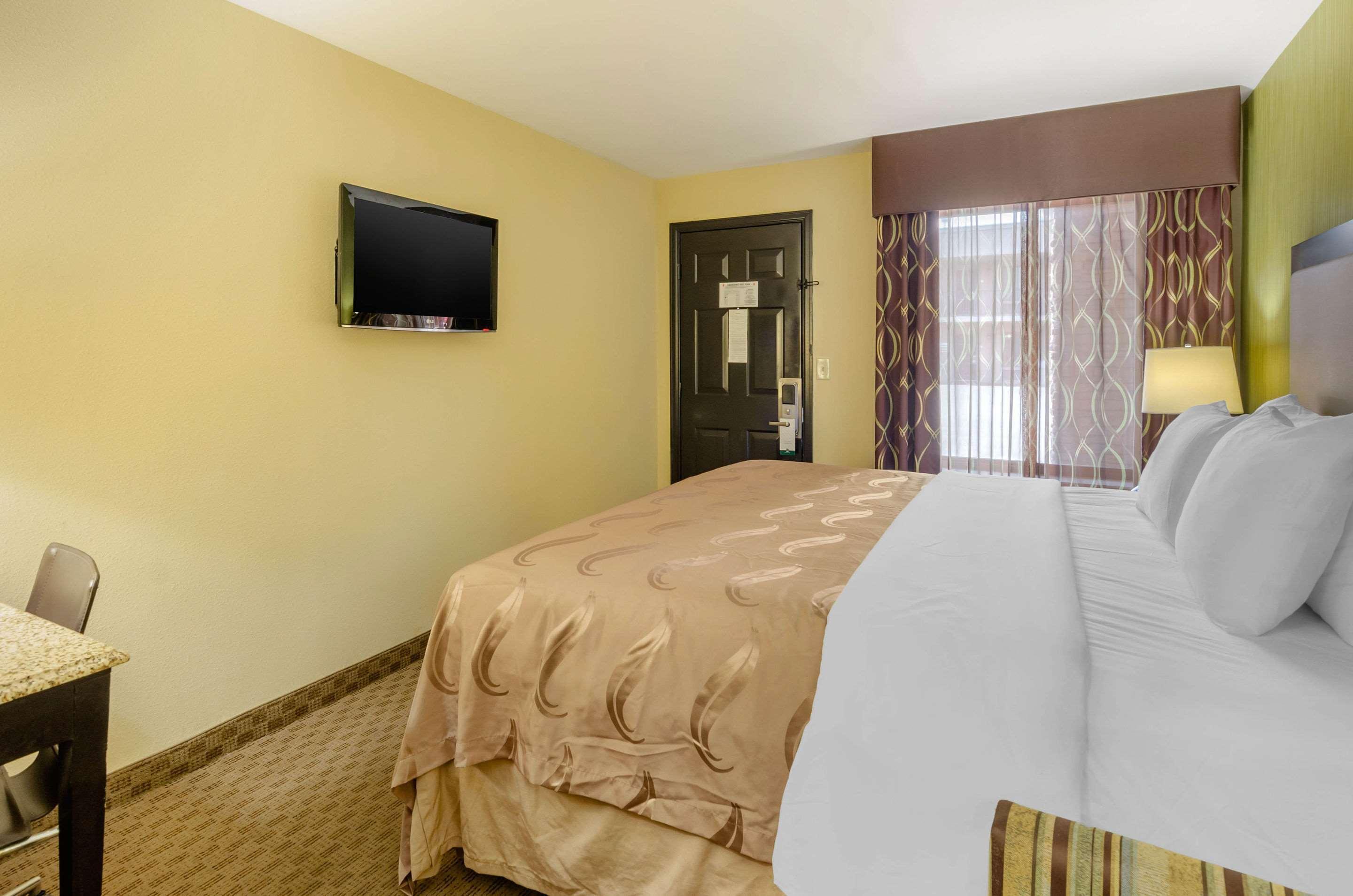 Covington Quality Inn מראה חיצוני תמונה