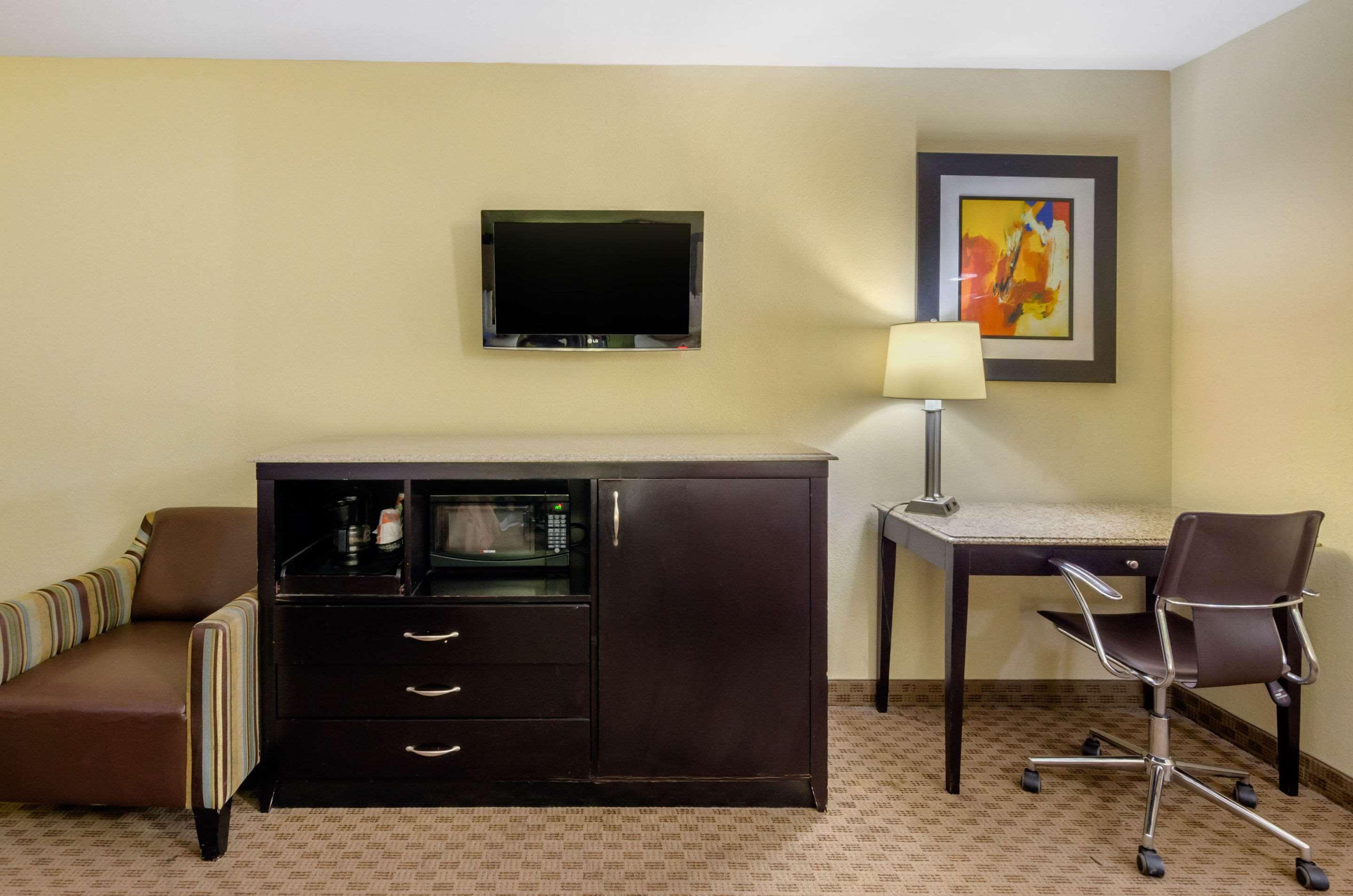 Covington Quality Inn מראה חיצוני תמונה