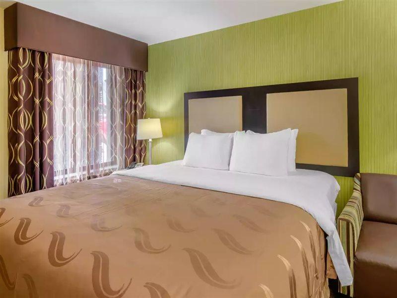 Covington Quality Inn מראה חיצוני תמונה