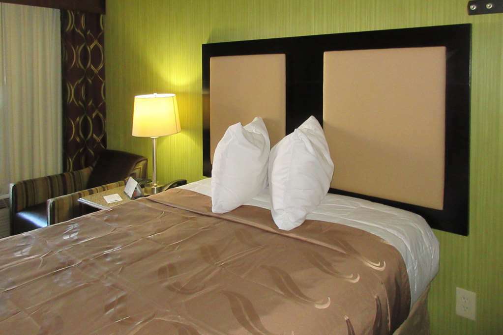 Covington Quality Inn מראה חיצוני תמונה